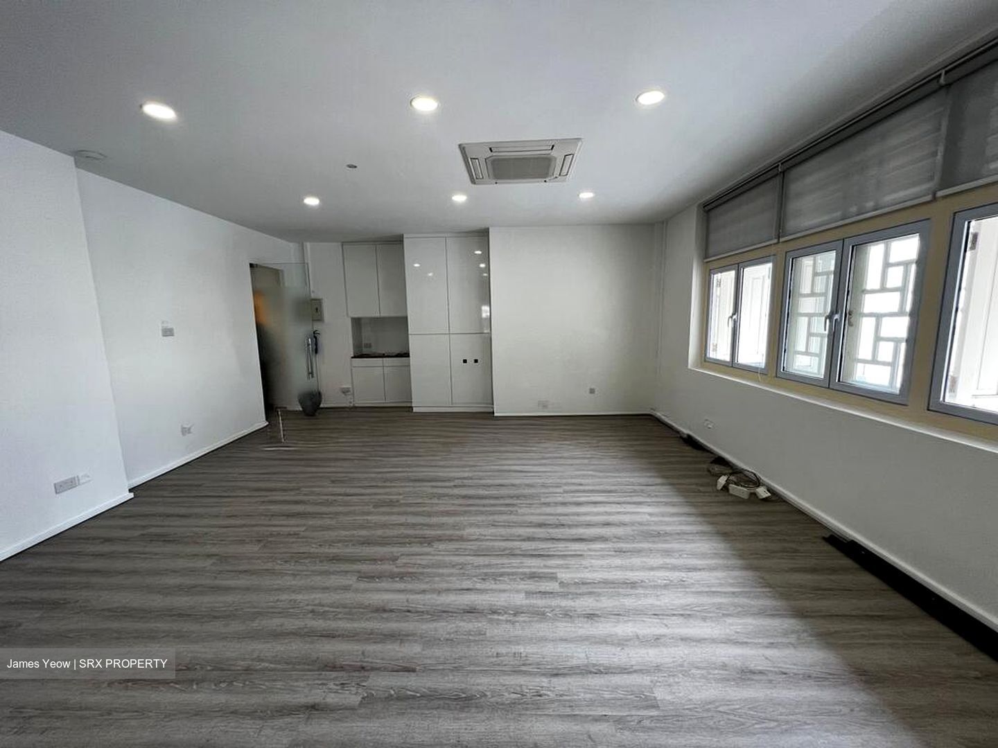 Emerald Garden (D1), Office #566779851